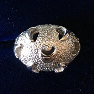 NOS Vtg Textured Dome Crescent Shapes Silvertone Sarah Coventry Adjustable Ring